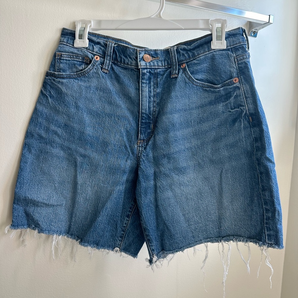 Universal Thread shorts